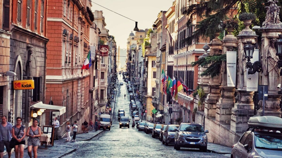 Vertigine affitti: in Europa prezzi medi del +4,3%, a Roma +19,3% per le stanze