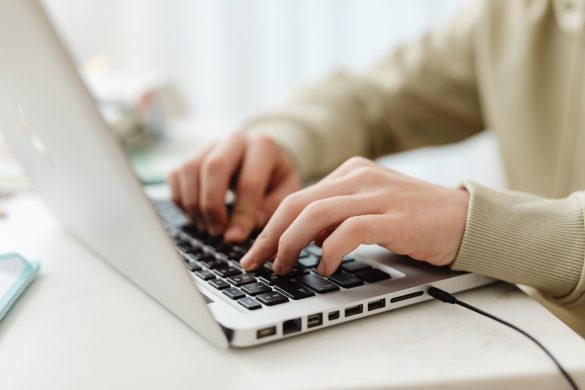 persona al computer
